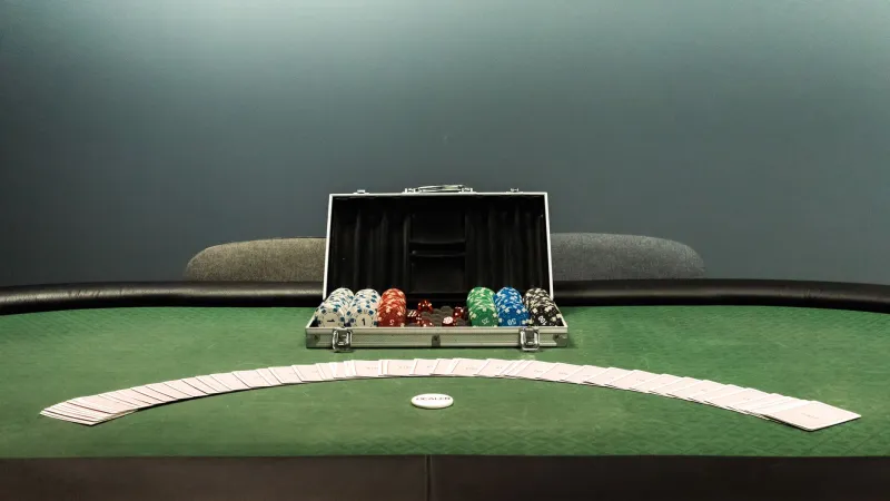 Poker für Einsteiger: Diese Grundlagen und Tricks bringen dich wirklich weiter